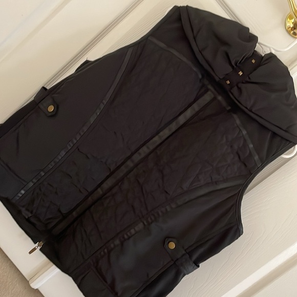 Laura Ashley Black vest, size 1X - Picture 4 of 5